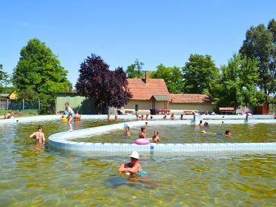 Andrássy Thermal Hotel Jászapáti – Becken mit Heilwasser in Jászapáti - ✔️ Andrássy Thermal Hotel*** Jászapáti - Spezielles Thermal- und Wellnesshotel in Ungarn