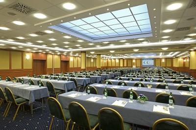 Hotel Hungaria City Center Budapest - 4-Sterne Grand Hotel Hungaria Budapest - Konferenzsaal, ausgerüsten allen modernen Anforderungen entsprechend in der Nähe des Ostbahnhofs, im Zentrum der Hauptstadt, Budapest  - ✔️ Danubius Hotel Hungaria City Center**** Budapest - Grand Hotel Hungaria Budapest am Ostbahnhof