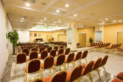 Konferenzsaal in Sopron - Pannonia Hotel Sopron - Pannonia Hotel Sopron - Angenehmes Hotel in Sopron zu günstigen Preisen mit Wellnessdienstleistungen