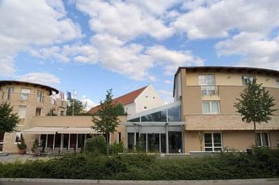 CE Plaza Hotel Siófok mit Wellness-Behandlung und Pauschalangebote - ✔️ Ce Plaza**** Siófok Balaton - Plattensee - billiges CE Plaza Hotel 