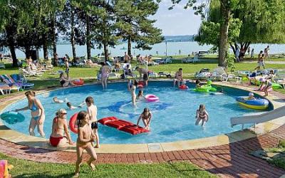 Plattensee - Kinderbecken in Club Tihany - Bungalows am Balaton - ✔️ Club Tihany Bungalows**** - Tihany - See Balaton