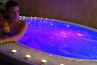 Hotel Corvinus Zalaszentgrót - Eleganter Jacuzzi für Wellnesswochenende in Zalaszentgrót