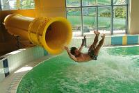 Erleben Sie den Pool im 4* Corvus Aqua Wellness Hotel in Oroshaza