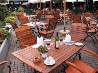 Terrasse im Hotel Danubius Hotel Buk 