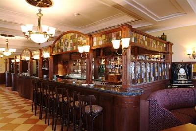 Gellert Hotel Budapest - Bierstube - Gellert Hotel Budapest - Gellért Hotel**** Budapest - Kur und Thermalhotel Gellert Budapest, Ungarn