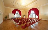 Konferenzsaal zu vermieten in Godollo in elegante und stille Umgebung, in der Nähe von Budapest