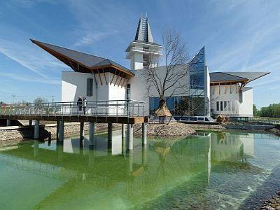 Ökozentrum am Theiß-See (Tisza-Tavi Ökocentrum) in Poroszló in der direkten Nähe des Erholungsparks Fûzfa - ✔️ Fűzfa Pihenőpark*** Poroszló - Erholungspark Fûzfa befindet sich in Poroszló