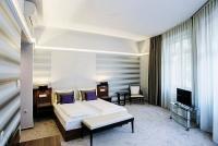 4* Grand Hotel Glorius spezielles Hotelzimmer in Mako mit Spa-Eingang