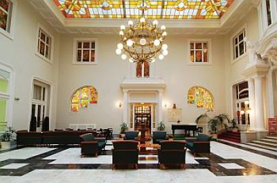 Grand Hotel Aranybika Debrecen - Urlaub in Ungarn - Lobby des Hotels - Grand Hotel Aranybika*** Debrecen - günstiges Hotel in Debrecen