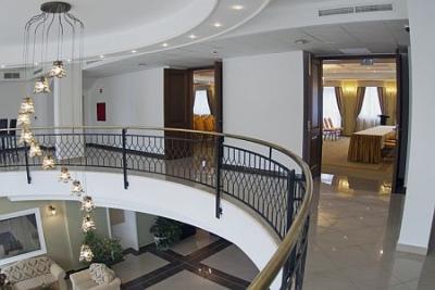 Elegante Lobby im 4* Calimbra Wellness- und Konferenzhotel - ✔️ Calimbra Hotel**** Miskolctapolca - Vergünstigtes Wellnesshotel in Miskolctapolca