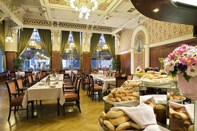 Palatinus Grand Hotel - Pecs - Ungarn - Restaurant im Hotel Palatinus - Palatinus Grand Hotel*** Pécs - am Fußе des Mecsek-Gebirges 