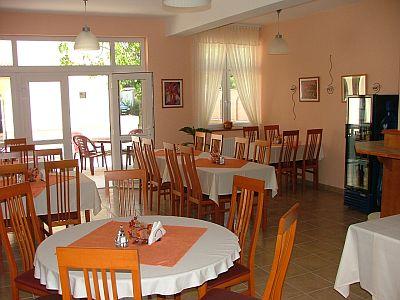 Restaurant im Hotel Platan Szekesfehervar - ✔️ Hotel Platan Szekesfehervar - 3 Sterne Hotel in Szekesfehervar