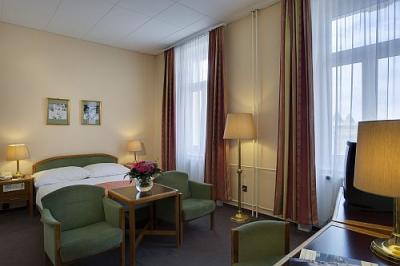 Hotels in Györ, in Westungarn - Zweibettzimmer im Hotel Raba City Center Györ - Urlaub in Györ zu günstigen Preisen - ✔️ Hotel Raba Györ*** - in der historischen Innenstadt von Györ