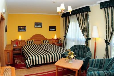 Doppelzimmer in Papa - Hotel Villa Classica - Zweibettzimmer in Papa Ungarn - ✔️ Hotel Villa Classica Papa - 4 Sterne Hotel in Papa