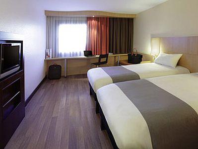 Hotel Ibis Heroes Sqare - Bequmes Zimmer in Budapest - ✔️ Ibis Heroes Square*** Budapest - Ibis Hotel in Dozsa György Straße in Budapest zu einem guten Preis