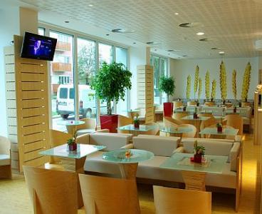 Györ Hotels - Lobbby im 3-Sterne-Hotel Ibis in Györ in der Innenstadt - ✔️ Hotel Ibis *** Győr - 3 Sterne Hotel in Györ