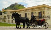Hotel Kapitany in Sümeg bietet Pferdekutschefahrten