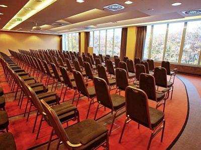 Konferenzraum und Konferenzraum in Matrahaza im Lifestyle Hotel - ✔️ Lifestyle Hotel**** Mátra - Hotel Lifestyle Mátra günstige Angebote in Mátraháza