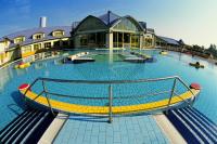 Park Inn Sarvar 4* Freibad im Wellnesshotel