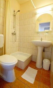 Pension Bibi in Buda, Budapest - Badezimmer in der Pension Bibi - Bibi Pension** Budapest - billige Unterkunft in Budapest, Bi & Bi Pension