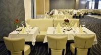 Portobello Yacht Wellness Hotel - elegantes Restaurant in Esztergom