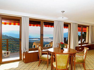 Donau-Knie-Panorama aus dem Hotelzimmer vom Hotel Silvanus in Visegrad - ✔️ Silvanus**** Hotel Visegrad - Wellnesshotel mit Sonderangeboten im Donau-Knie in Visegrad mit Panoramablick auf die Donau