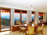 Donau-Knie-Panorama aus dem Hotelzimmer vom Hotel Silvanus in Visegrad