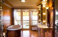 Suite mit Balkon im Hotel Silvanus in der Nähe von Budapest