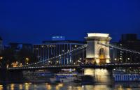 Hotel Sofitel Kettenbrücke - 5-Sterne Luxus Hotel in Budapest, mit schöner Aussicht auf die Donau und das Burgviertel Hotel Sofitel Kettenbrücke - 5-Sterne Luxus Hotel in Budapest, mit schöner Aussicht auf die Donau und das Burgviertel