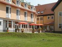 Thermal Hotel Aqua *** - Kurhotel in Mosonmagyarovar mit Spa- und Wellnessdienstleistungen zu Aktionspreisen