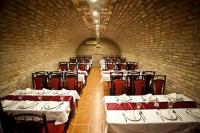 Kellerrestaurant in Visegrad, in Patak Park Hotel mit ungarische Speisespezialitäten und Weinprobe