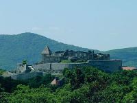 Visagrad Kreml mit schöne Panorama an der Donau und Wald, in Visegrad